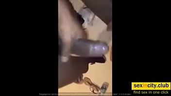 Играть Унизительное селфи куколда с BBC для муженька