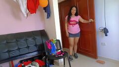 play Latina Stepsister îl prinde pe vitregul care se aruncă cu chiloții ei