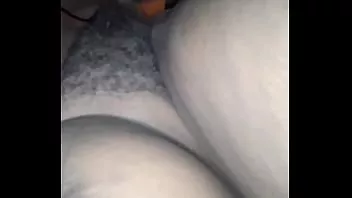 Reproduzir Lil que estava brava com seu namorado, então eu tirei sua mente dele