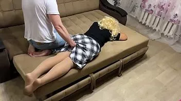 play 暖かい古いお尻のパンチラがペニスのアナルを奪います。自家製継母