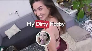 play (maryhaze) usando seus saltos de lingerie sexy abre as calças do vizinho engole o pau dele - meu hobby sujo
