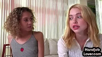 चलाएँ छोटी किशोरी 3सम में अपने bff द्वारा गंदी बात करना पीओवी एचजे सीखना