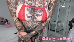 Играть Примерка сексуального прозрачного нижнего белья Melody Radford