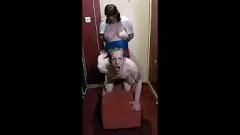 Jouer Une petite amie de soutien se joint à une action de chambre chaude - couple amateur partie 1