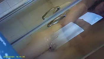 Redare Îmi spionez colegul de cameră la duș 3.1