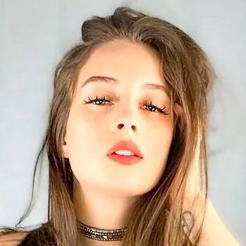 Actrita Maddy May