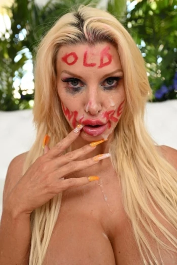 Pornstar Brittany Andrews