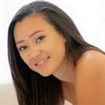 Actrita Madi Laine