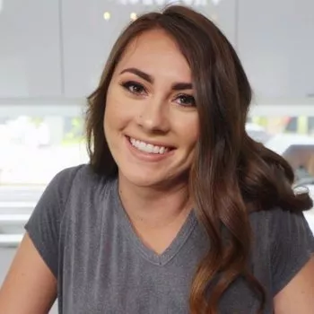 Pornostar Mackenzie Mace